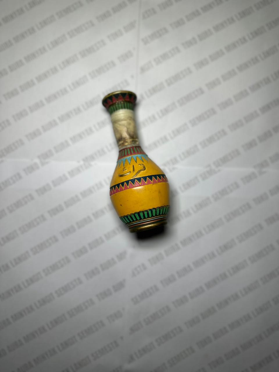 Minyak Aura Langit – Warisan Spiritual Dalam Balutan Seni Antik